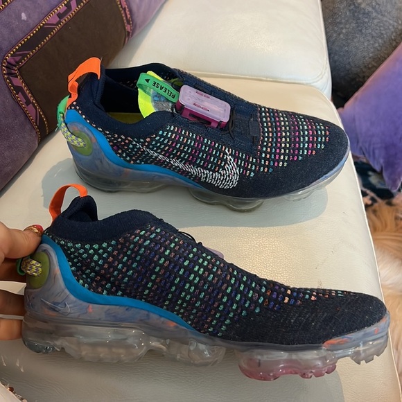 Nike Flyknit fly ease release air shoe - Picture 2 of 5